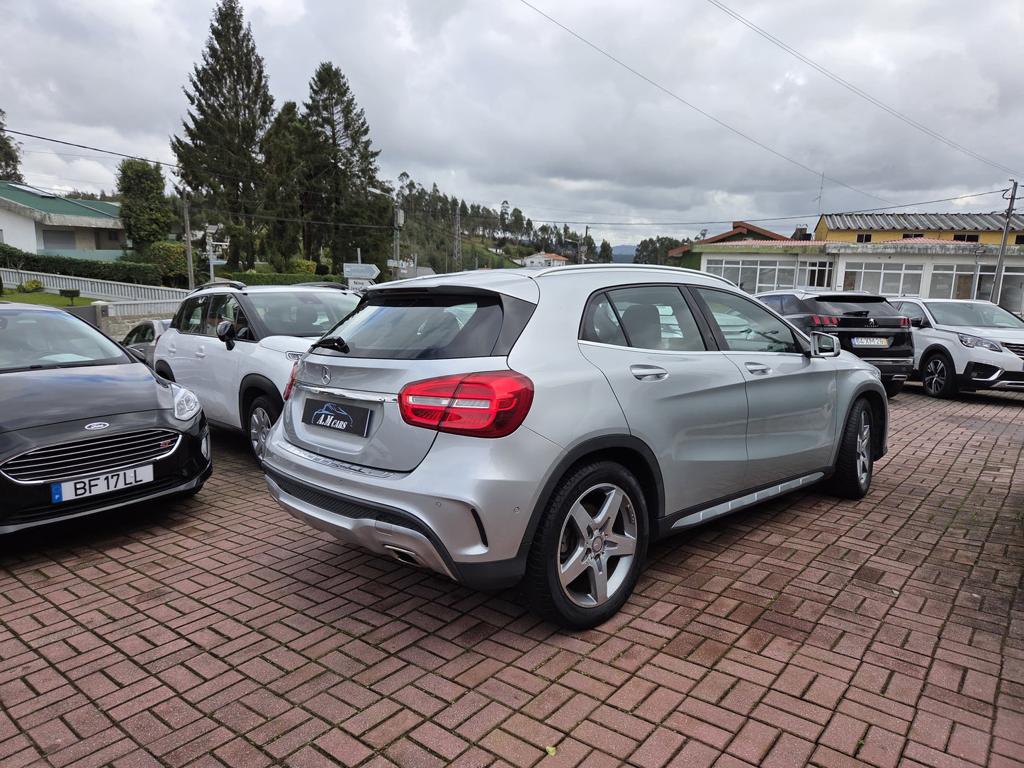 MERCEDES GLA 200d 7G-TRONIC AMG LINE