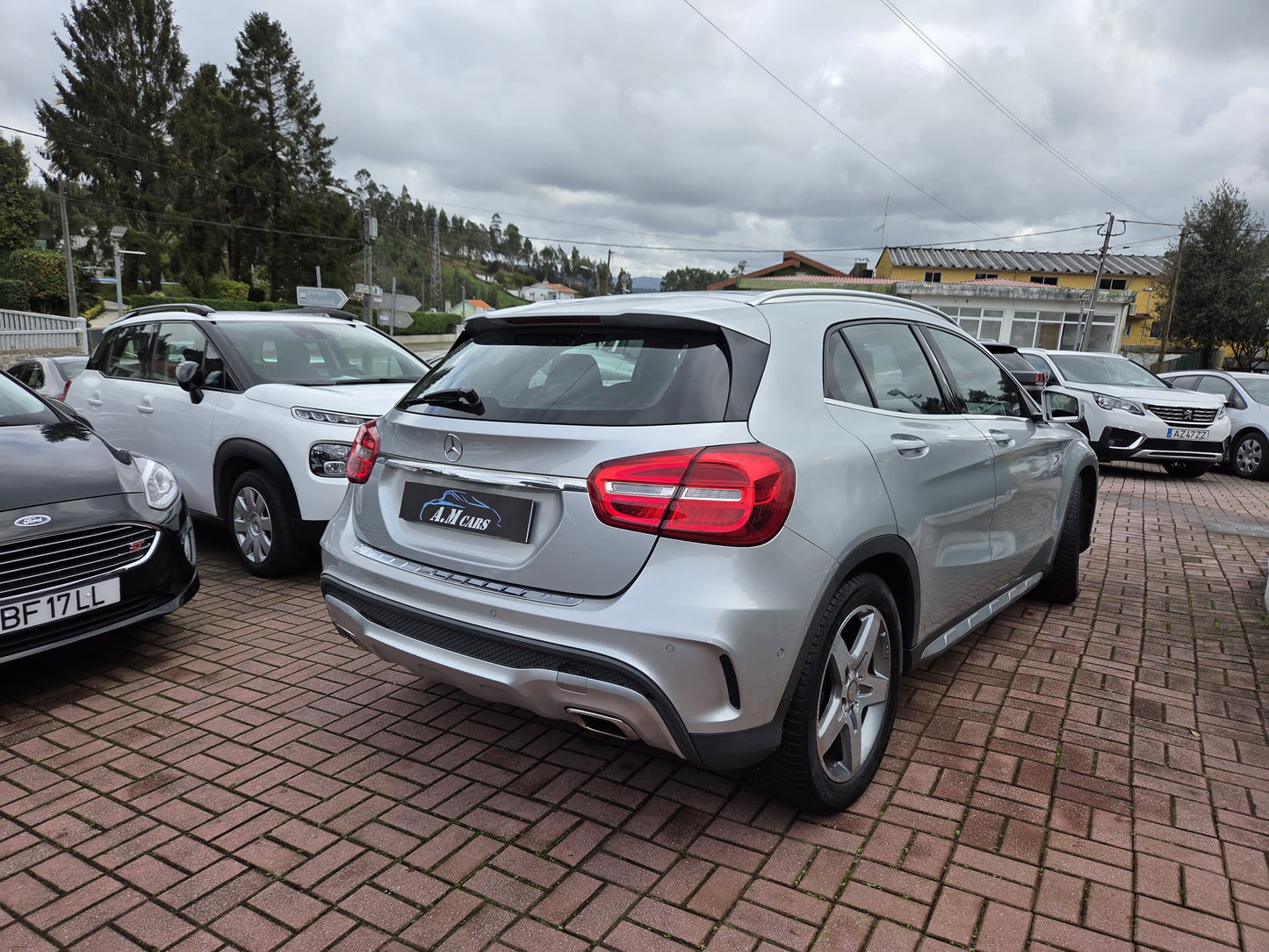 MERCEDES GLA 200d 7G-TRONIC AMG LINE