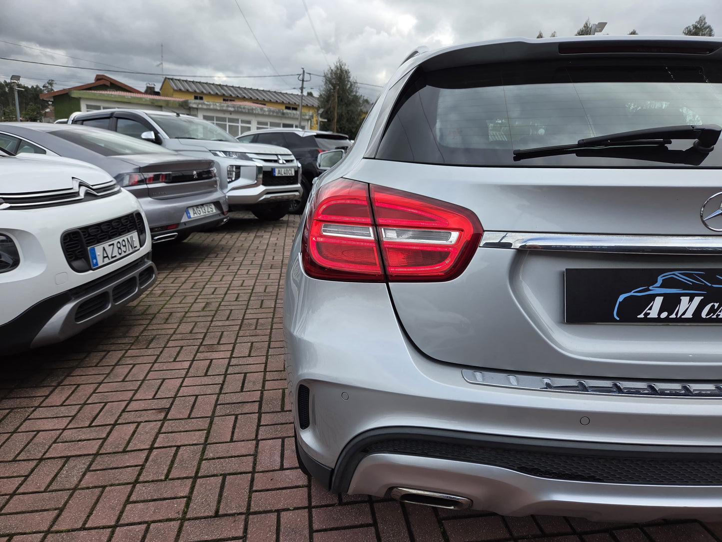 MERCEDES GLA 200d 7G-TRONIC AMG LINE