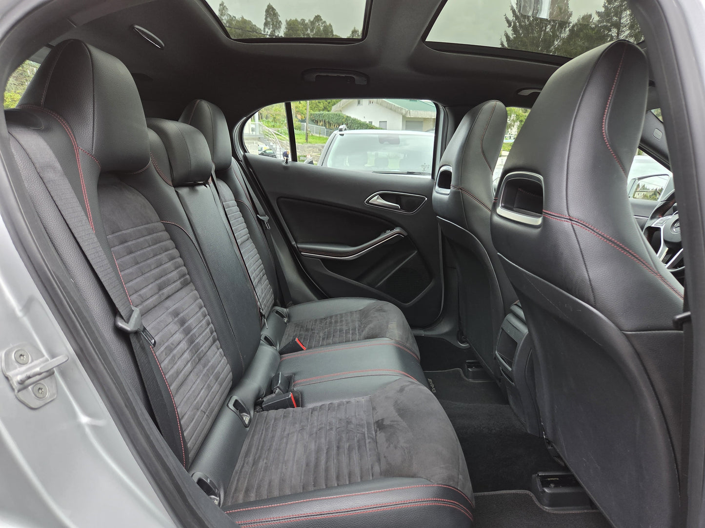 MERCEDES GLA 200d 7G-TRONIC AMG LINE