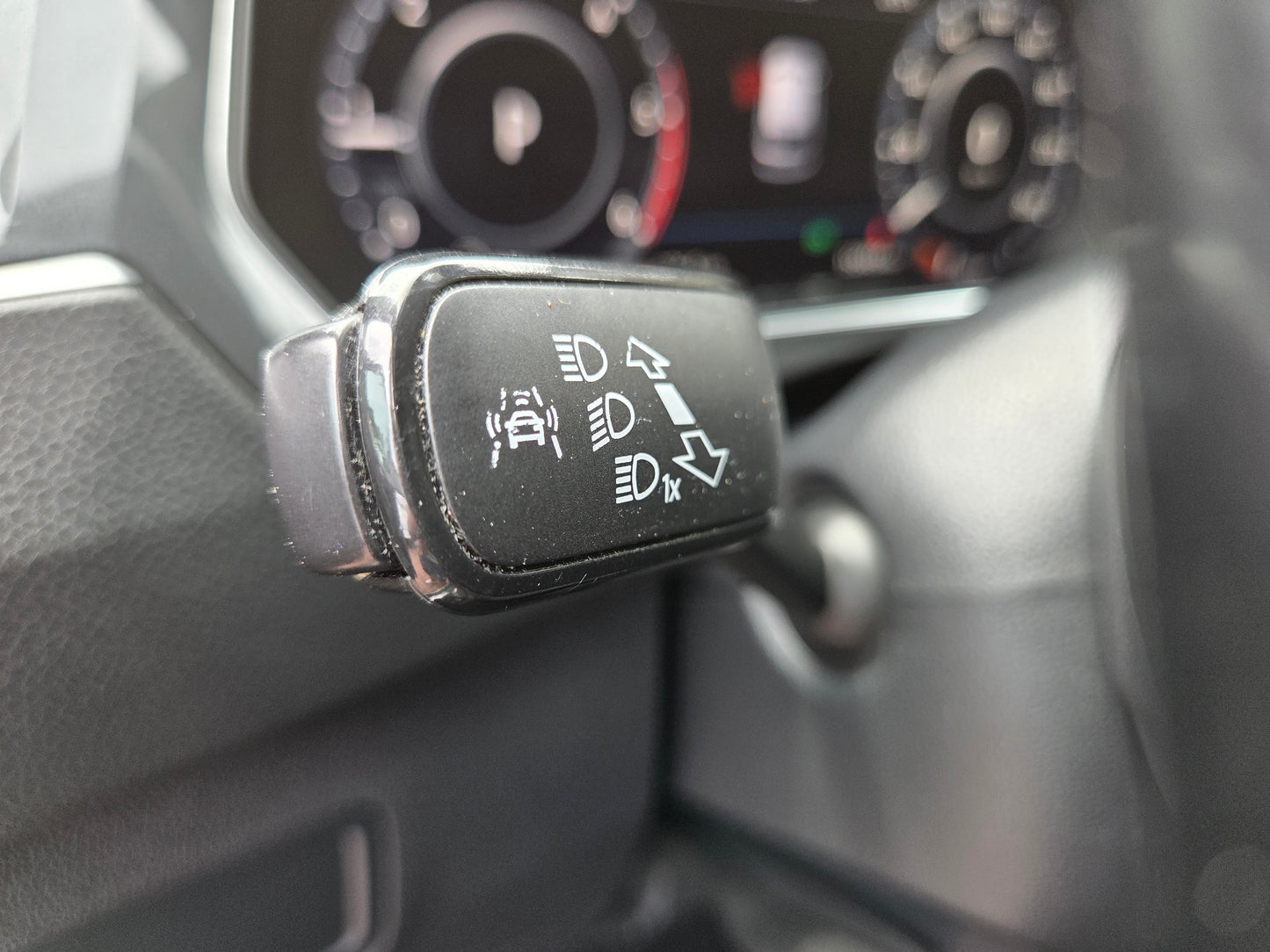 VOLKSWAGEN TIGUAN 2.0 TDI HIGHLINE DSG