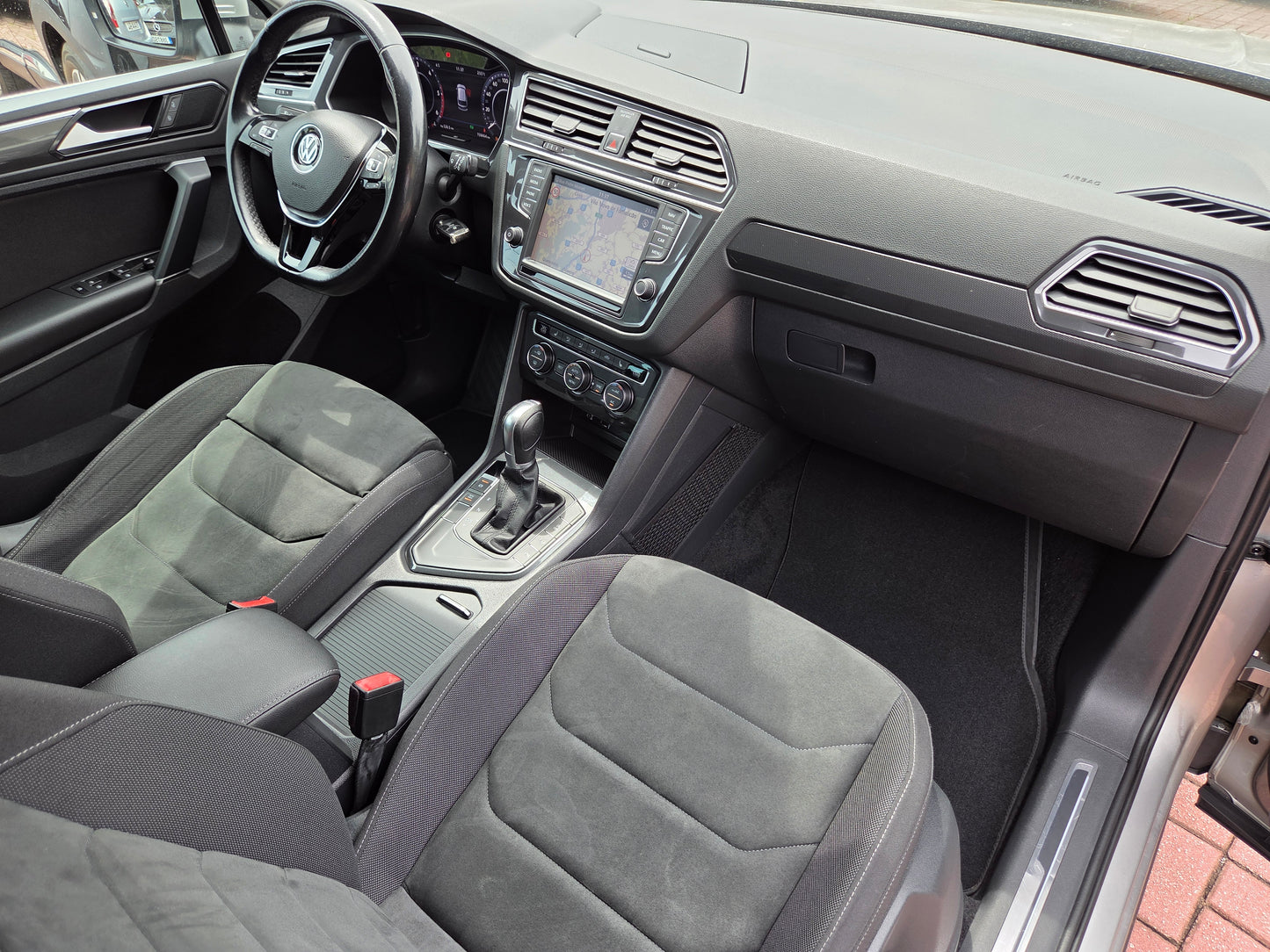 VOLKSWAGEN TIGUAN 2.0 TDI HIGHLINE DSG