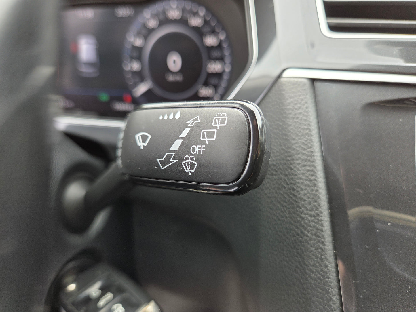 VOLKSWAGEN TIGUAN 2.0 TDI HIGHLINE DSG