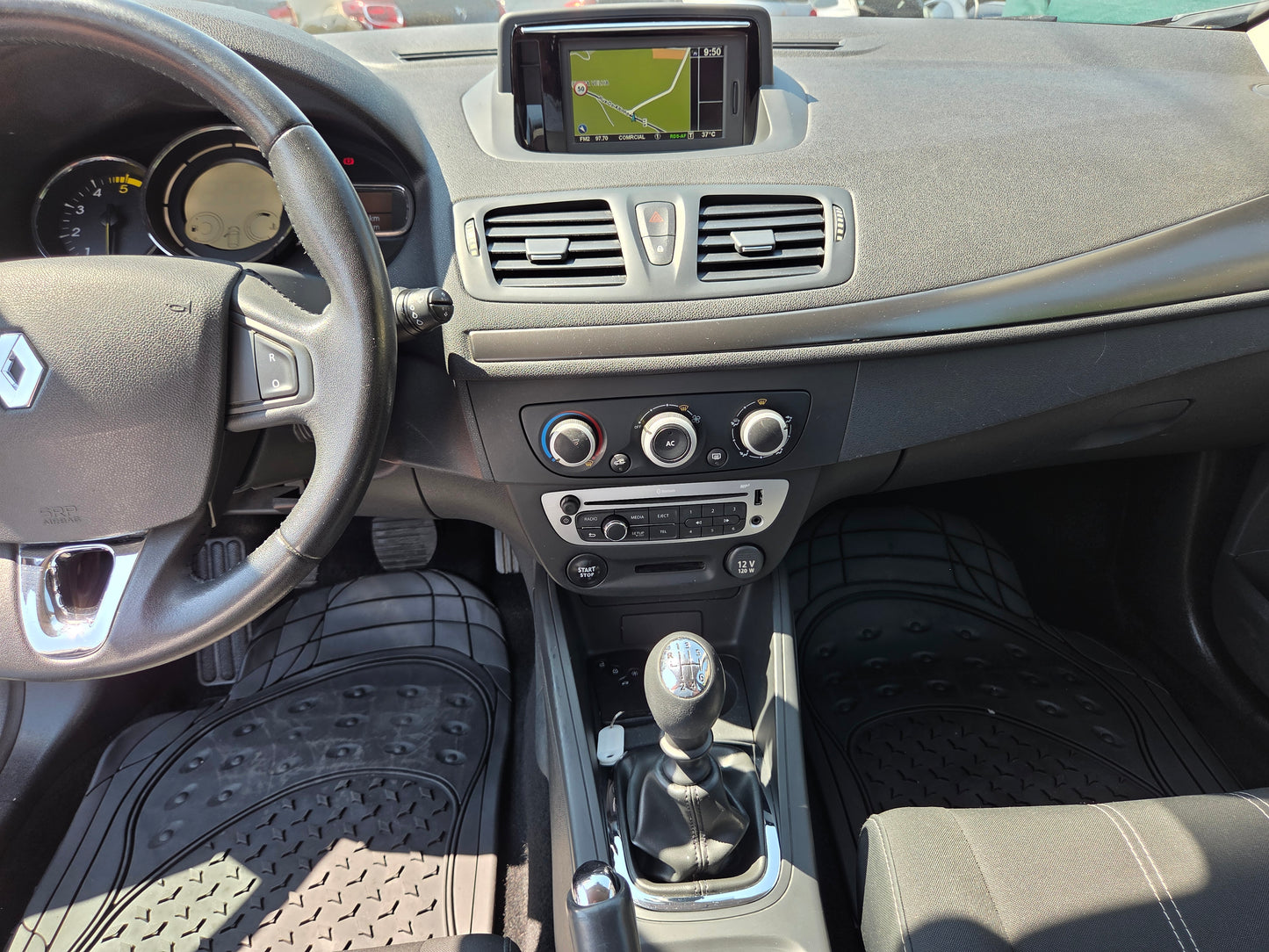 RENAULT MEGANE SPORT TOURER