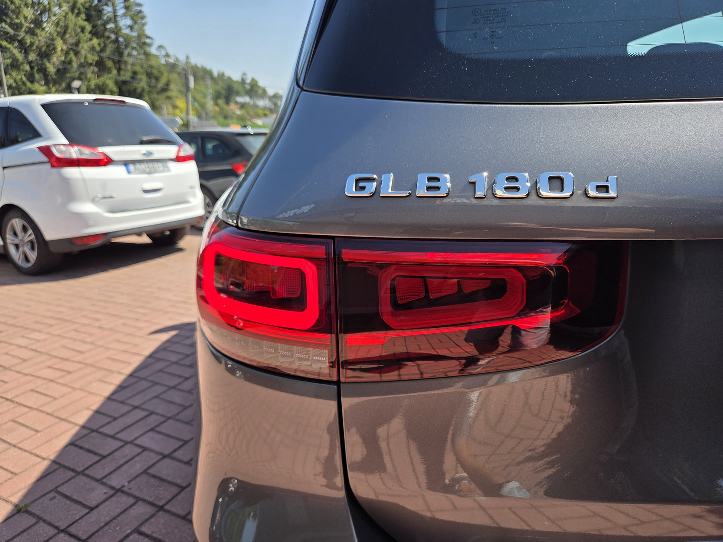 MERCEDES GLB 2023
