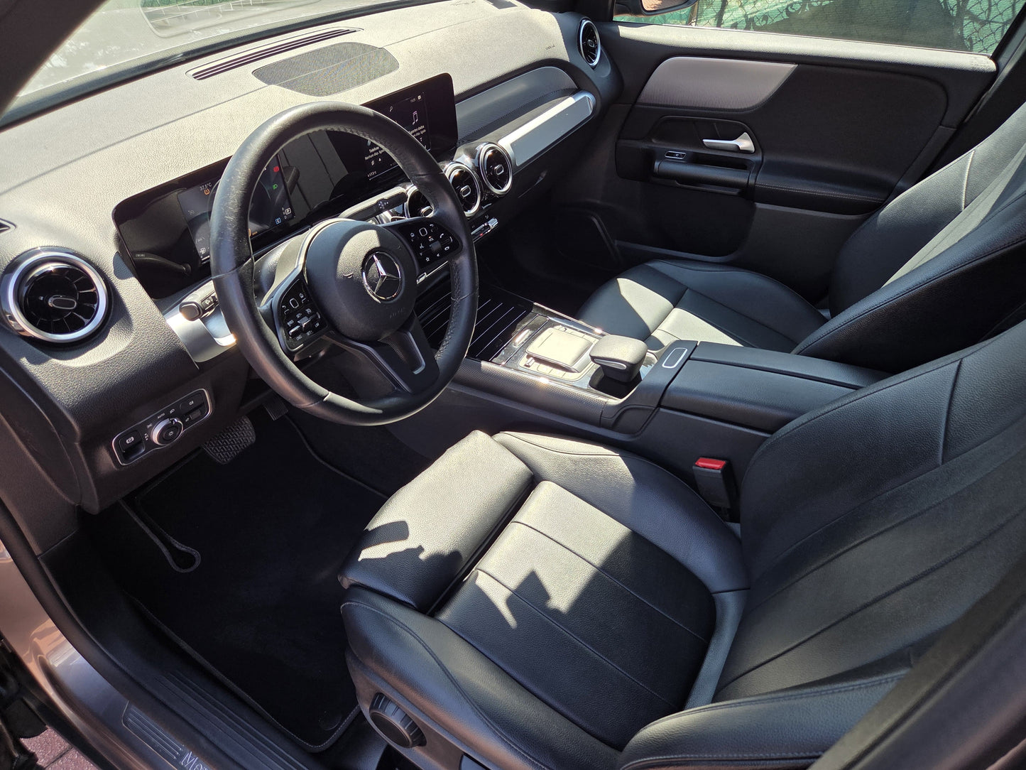 MERCEDES GLB 2023
