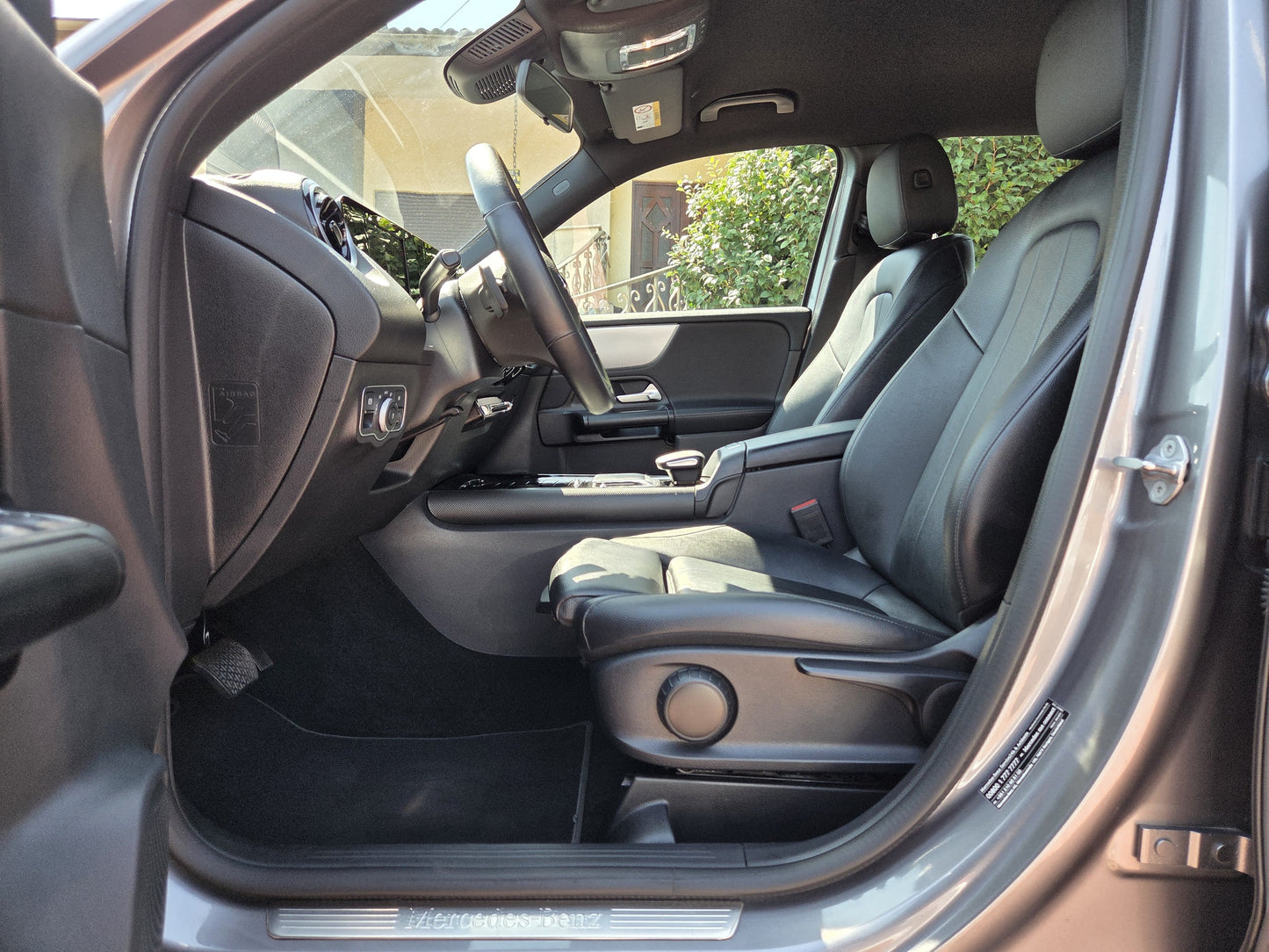 MERCEDES GLB 2023
