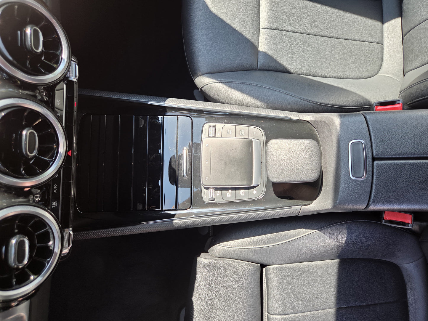 MERCEDES GLB 2023