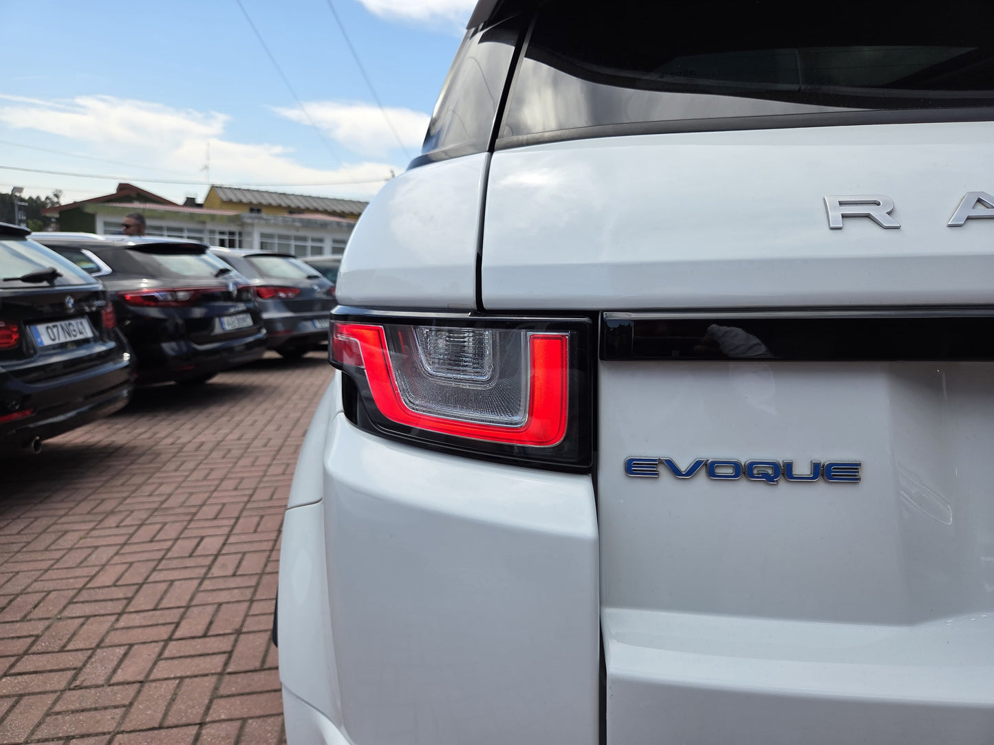 LAND ROVER RANGE ROVER EVOQUE
