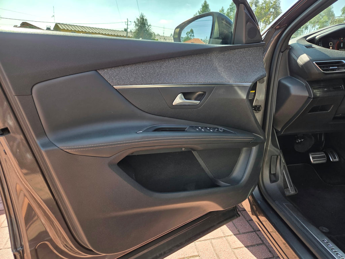 PEUGEOT 3008 GT LINE EAT8