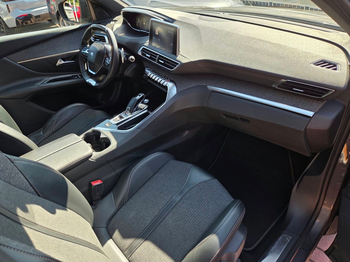 PEUGEOT 3008 GT LINE EAT8